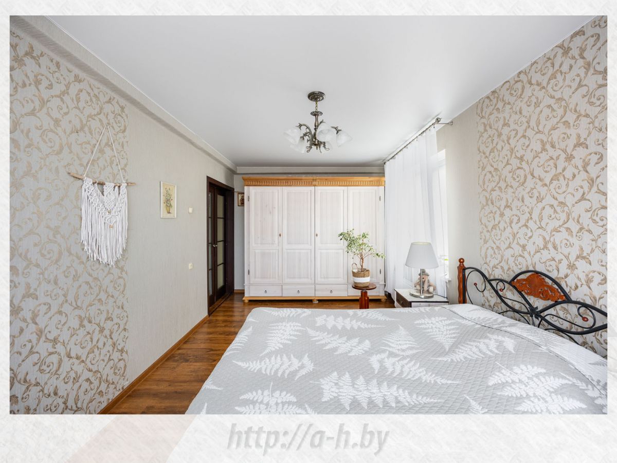 4 комнатная квартира  по адресу Минск, Нестерова ул., 86 к.1