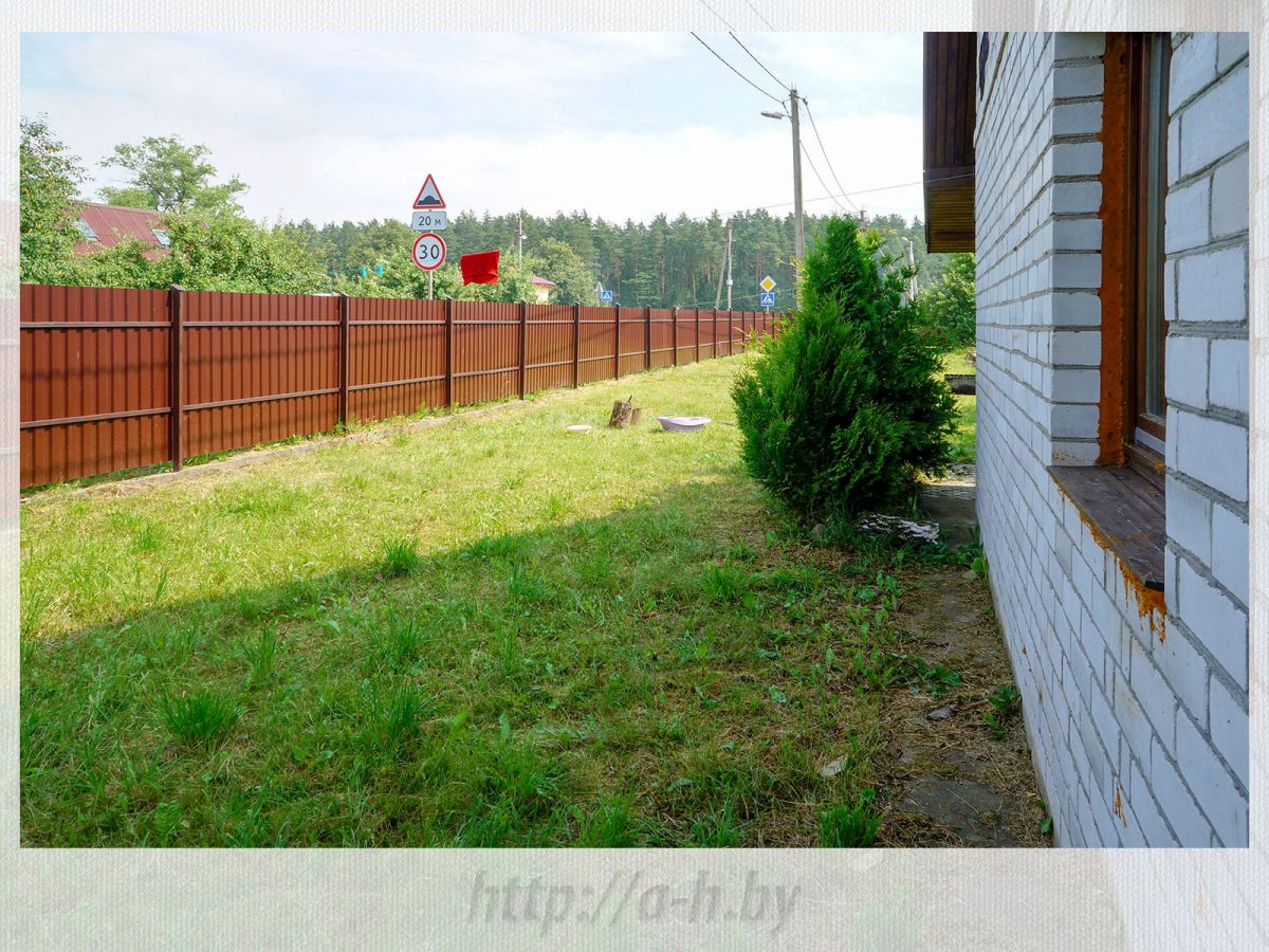 Дом   по адресу Нарочь, Улица Солнечная, 10