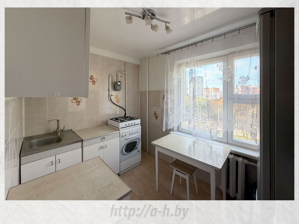  49.00м.кв., комнат 2, Минск (улица Бельского, 25)