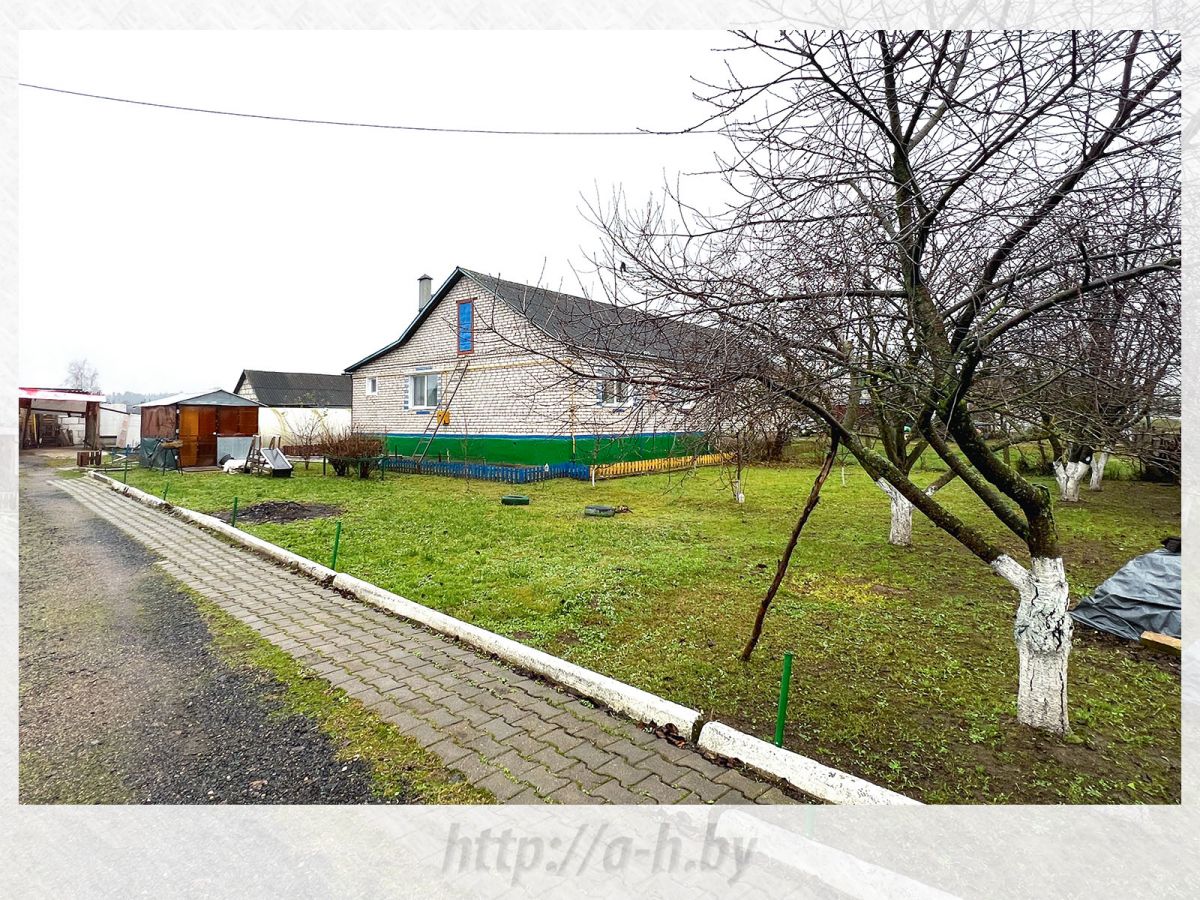 Полдома   по адресу Скориничи