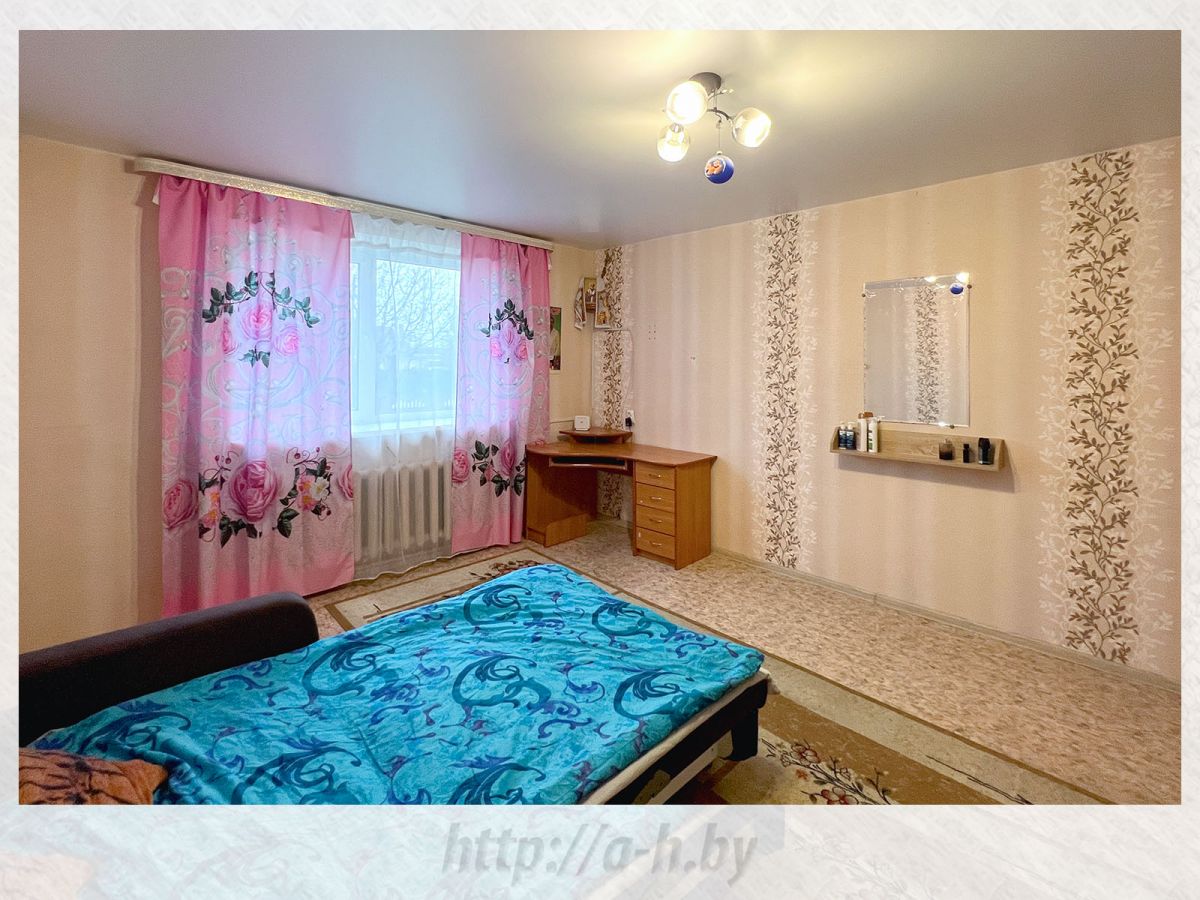 Полдома   по адресу Скориничи