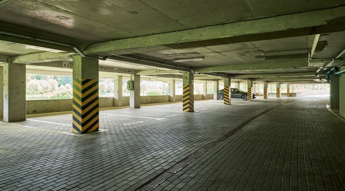 4 комнатная квартира  по адресу Минск, Улица Филимонова, 20