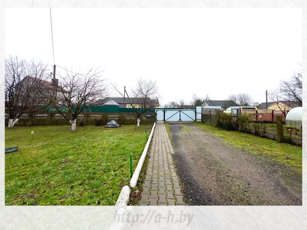 Полдома   по адресу Скориничи