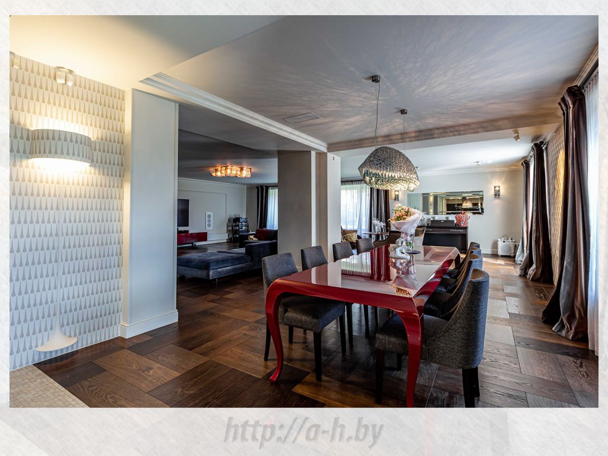 Усадьба   по адресу Лихачи, Улица Весенняя