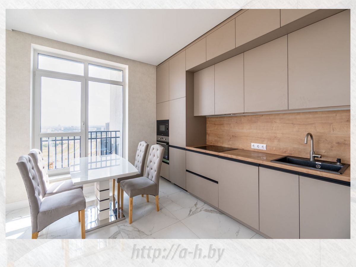 2 комнатная квартира  по адресу Минск, Игоря Лученка, 13