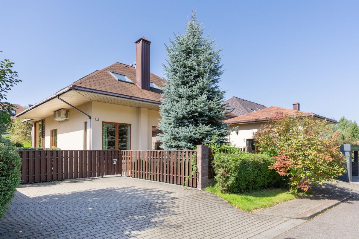 Дом   по адресу Дички