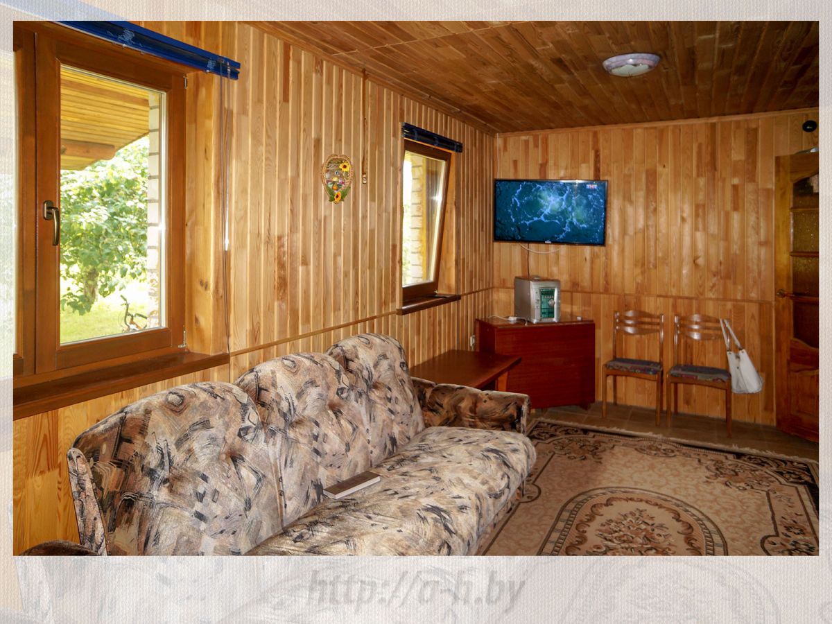 Дом   по адресу Нарочь, Улица Солнечная, 10